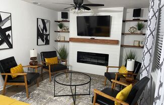 Remodeled modern 2/1 w/ Fireplace