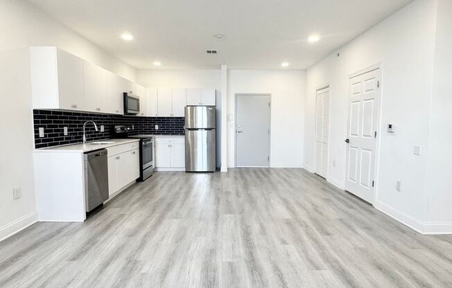 1 bed, 1 bath, 620 sqft, $1,250, Unit 218