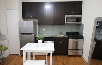 Studio, 1 bath, $1,000, Unit 402