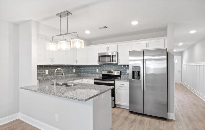 3 Bedroom Pet Friendly Luxury Townhomes For Rent!