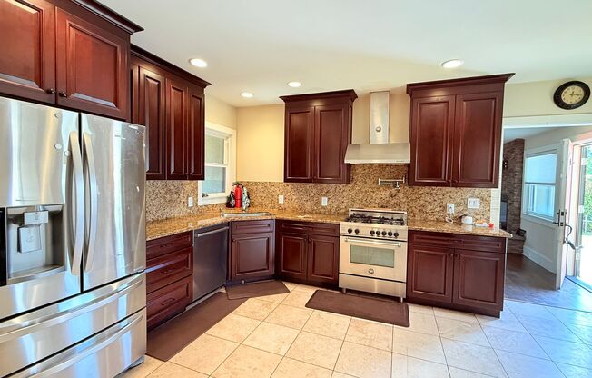 1700 Pearl Street - 30% Rental Fee