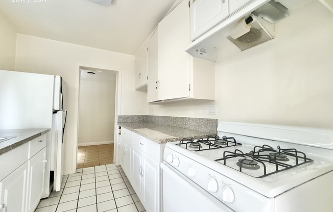 418 VERNON AVE