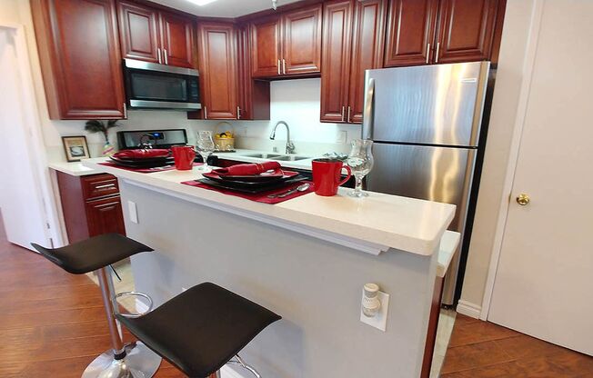 2 beds, 2 baths, 910 sqft, $2,650, Unit 205