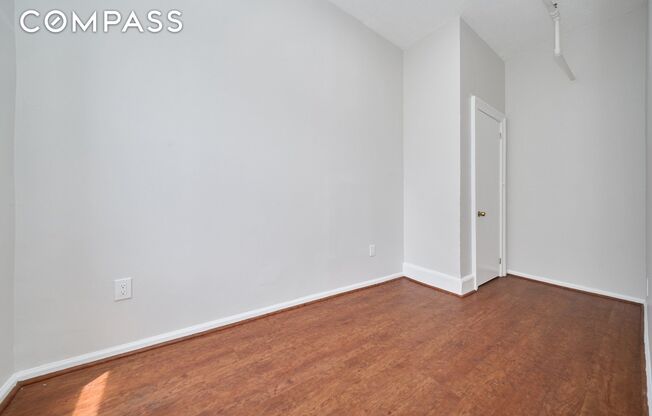 63 E 129 ST