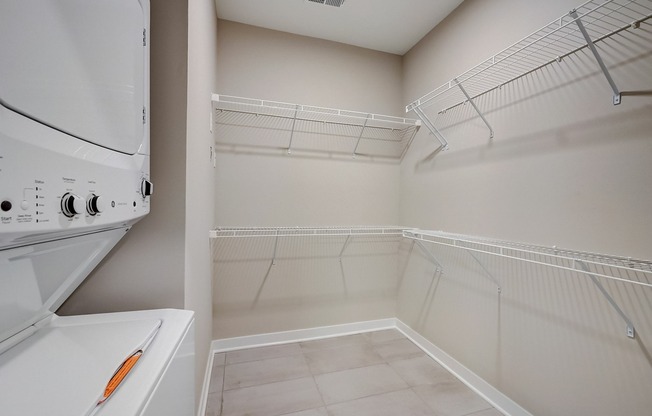 Midpoint Studio Model Closet, Washer/Dryer