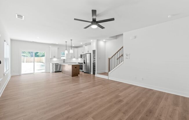 Move-in Ready Modern Townhome!!