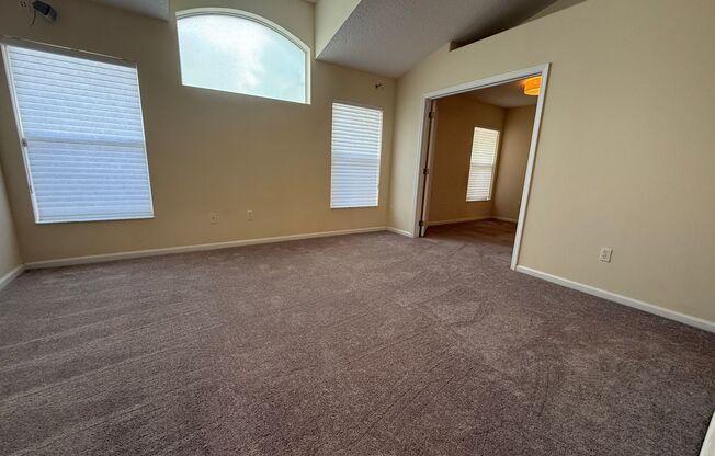 Beautiful Lake Mary 4 Bedroom home in Gated Community with Community Pools