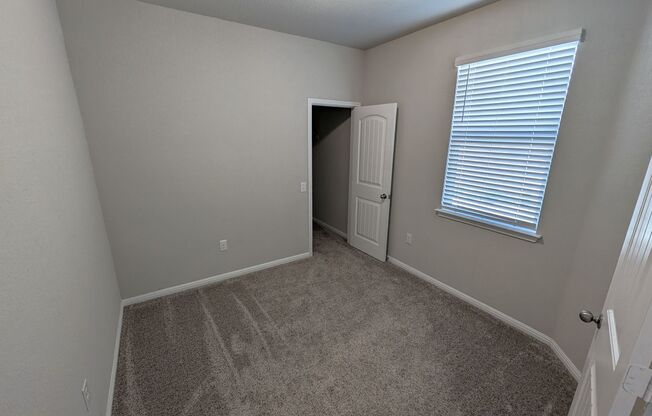 Modern 3-Bedroom Condo for Rent in Pflugerville!
