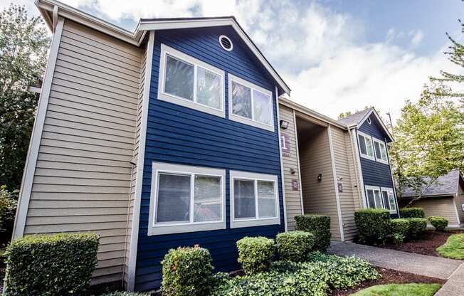 Puyallup Apartments - Cambridge on Seventh Apartments - Exterior at Cambridge on Seventh, Puyallup, WA, 98372