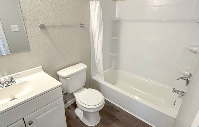 1 bed, 1 bath, 585 sqft, $738, Unit 1301 - A33