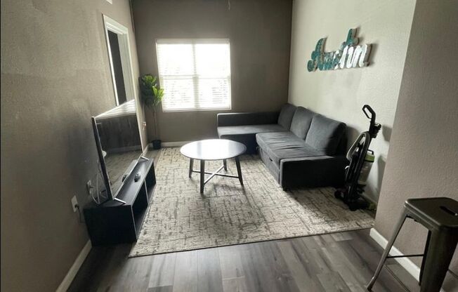 3 beds, 2 baths, 1,450 sqft, $1,800, Unit #303