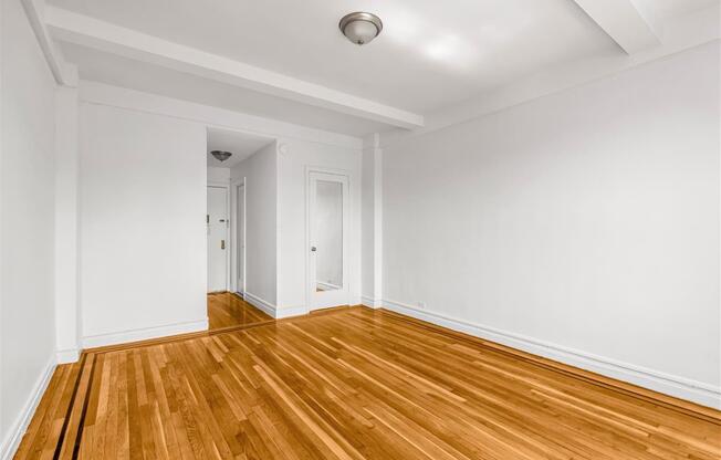 Studio, 1 bath, $3,500, Unit 1114