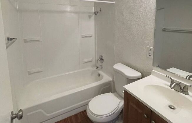 Studio, 1 bath, 300 sqft, $699, Unit 336
