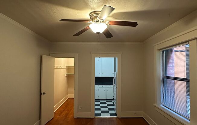 Studio, 1 bath, 352 sqft, $995, Unit 6