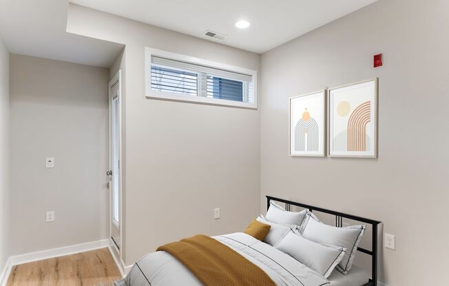 2 beds, 1 bath, 802 sqft, $1,795, Unit Unit 7