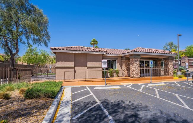 1 bed, 1 bath, 810 sqft, $1,425