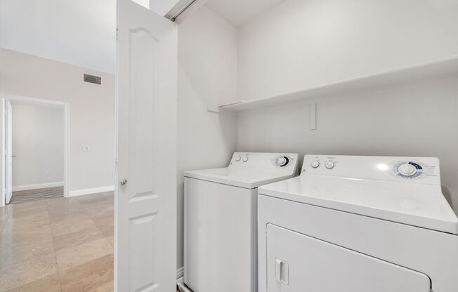 WHY RENT A HOUSE WHEN YOU CAN HAVE A PENTHOUSE Sought after Park Avenue