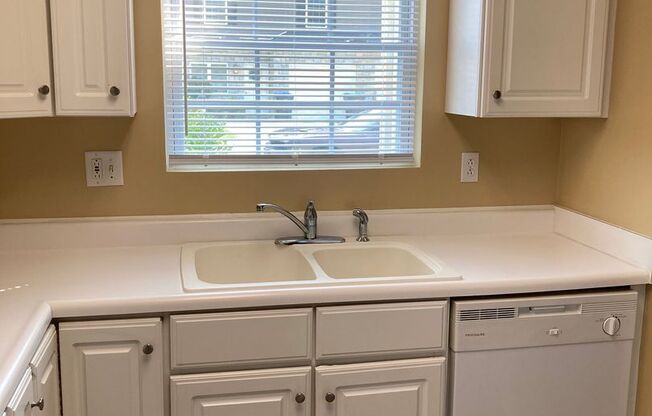 4 beds, 2 baths, 1,635 sqft, $1,500, Unit 3969 South Cramer Circle