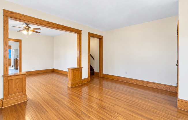 1607-1609 Van Buren Ave