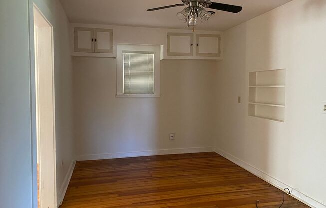 Welcome home to 933 Beck St!