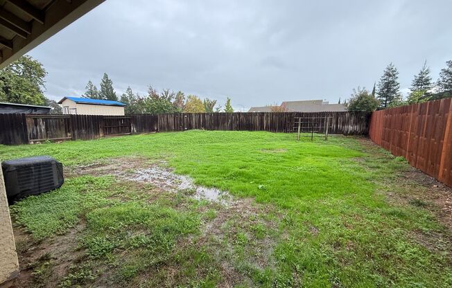 3 beds, 2 baths, $2,295