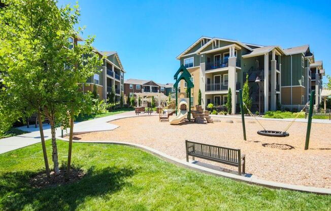 3 beds, 2 baths, 1,263 sqft, $1,930, Unit 243