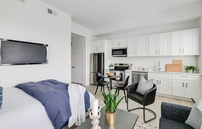 Studio, 1 bath, 357 sqft, $1,215, Unit 207