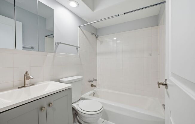 1 bed, 1 bath, 525 sqft, $1,825, Unit 232