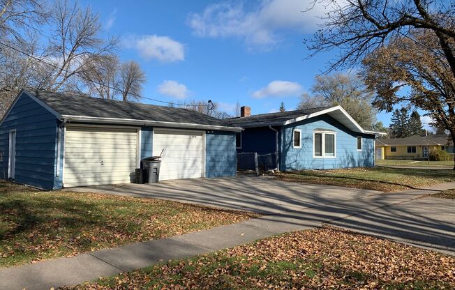1 Bed 1 Bath Duplex in Moorhead!