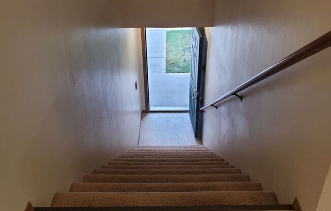 2 beds, 1 bath, 1,010 sqft, $1,269, Unit PL   7611