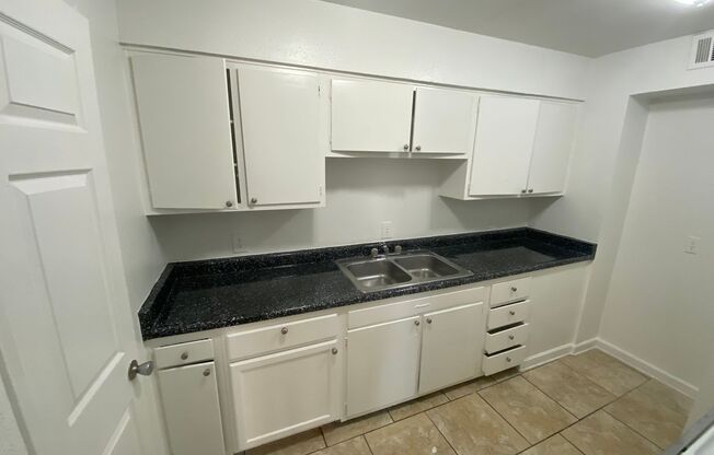 2 beds, 2 baths, 878 sqft, $1,430, Unit 2009
