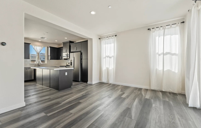 STUNNING 3/3+LOFT (Rocklin) Gem! Don't Miss This One!  (See Below For Viewings)!