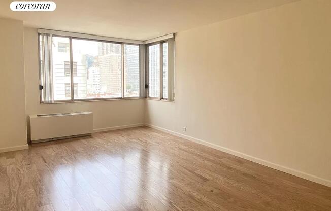 1 bed, 1 bath, 585 sqft, $4,500, Unit 15H
