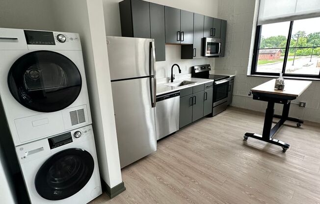 Studio, 1 bath, 500 sqft, $1,625, Unit 2219-120