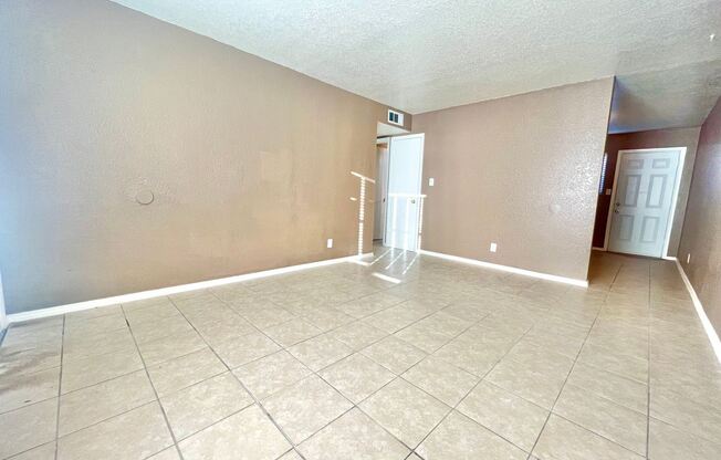 511 Candelaria RD NW
