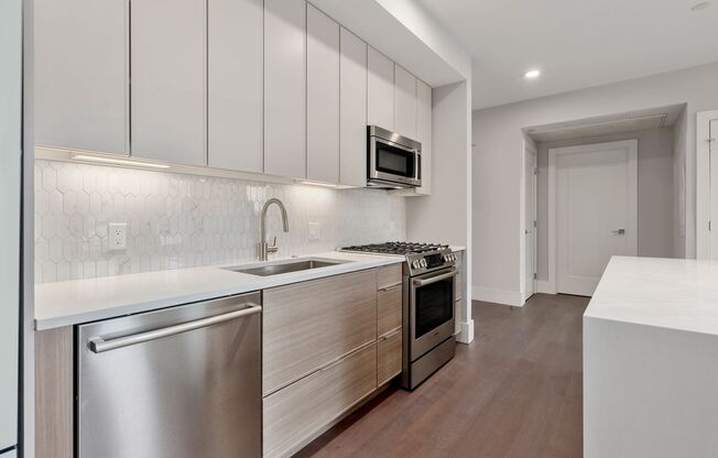 2 beds, 1 bath, 940 sqft, $3,000, Unit 309