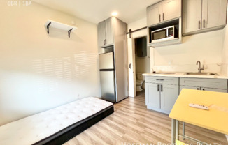 6165 COLDWATER CYN AVE