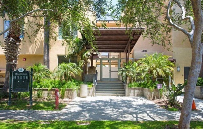 Ideally located Playa Vista Condo