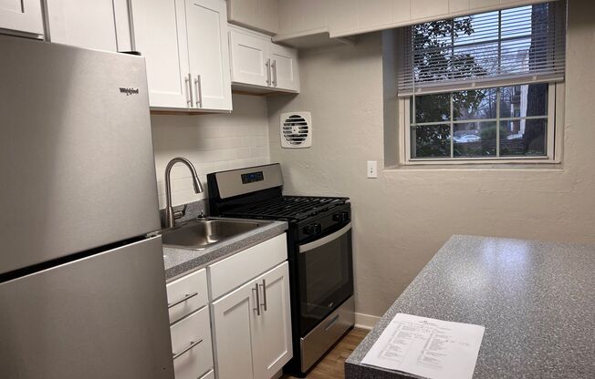 2 beds, 1 bath, 785 sqft, $1,675, Unit C1-6