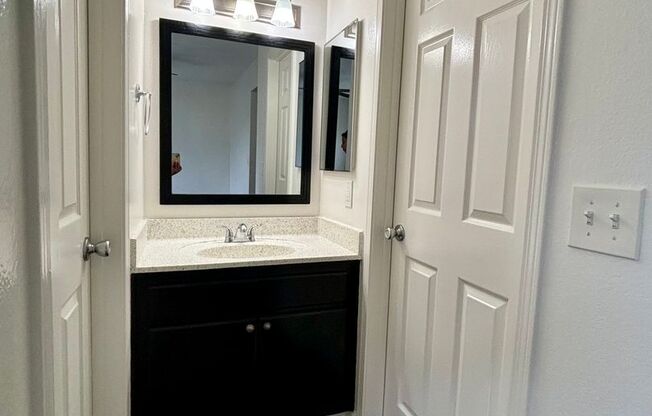 Studio, 1 bath, 455 sqft, $1,885, Unit 59-102