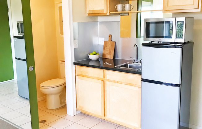 Studio, 1 bath, 152 sqft, $700, Unit C-7