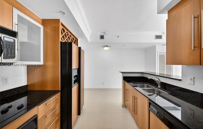 325 S Biscayne Blvd cu-2219, Miami, FL 33131