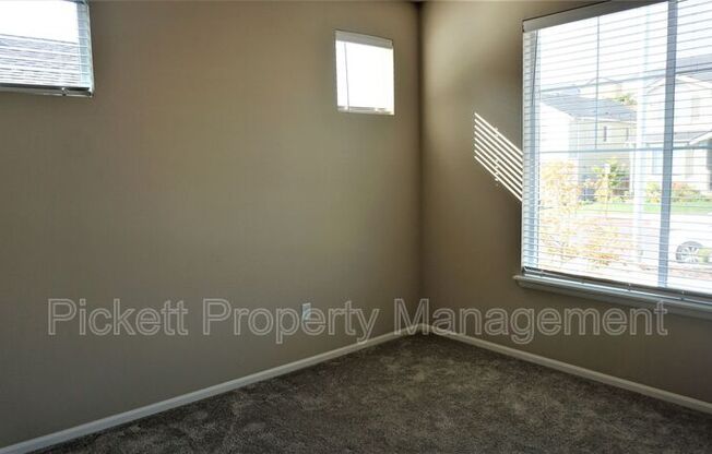 1122 BAKER HTS LOOP