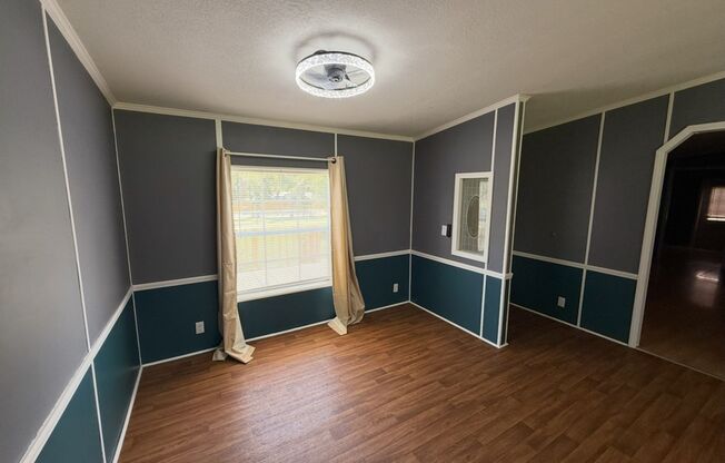 3 Bedroom / 2 Bath House On A Acre