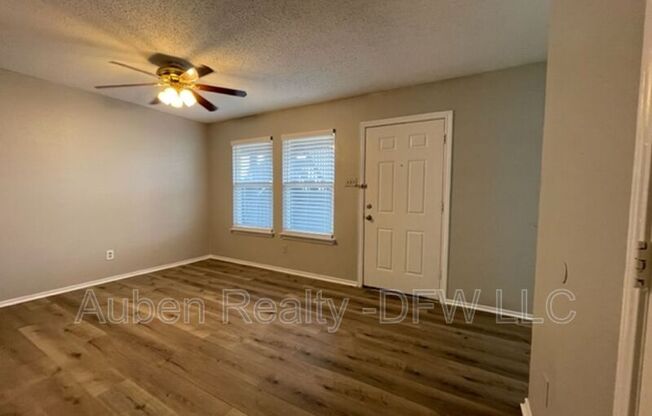 327 SE 3 ST