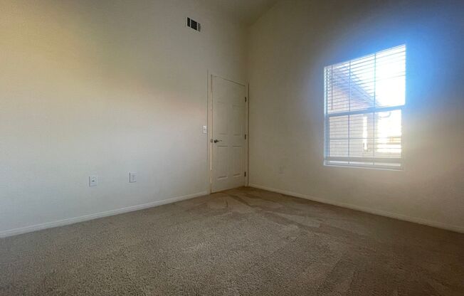 2 beds, 2 baths, $1,300