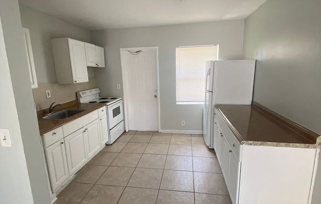 3712 - 3718 Henry Ave