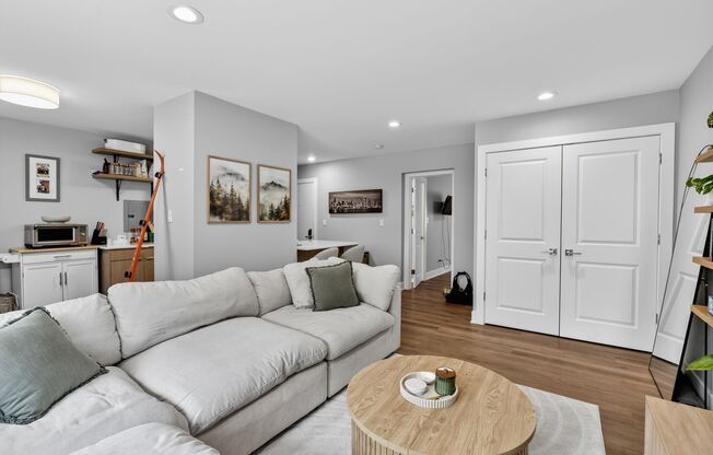 1 bed, 1 bath, 535 sqft, $2,600, Unit 1E