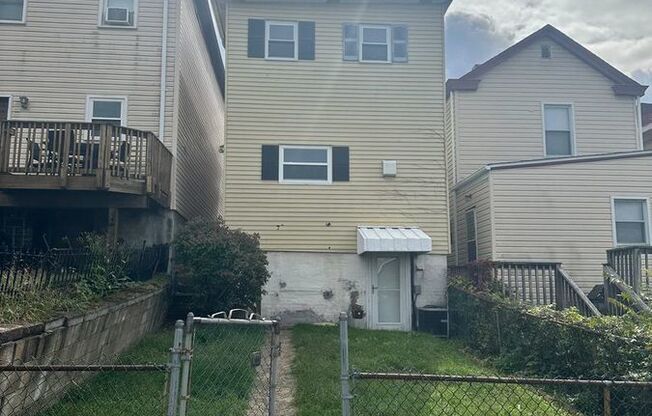 11 AUGUSTINE ST