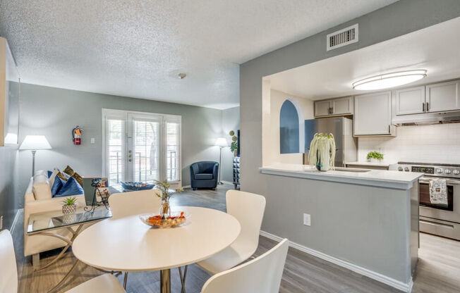 Mateo Apartment Homes